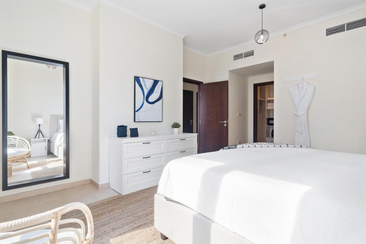 Stylish Apartment With Partial Burj Khalifa View Dubai Esterno foto