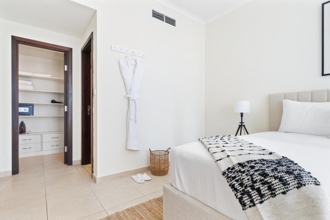 Stylish Apartment With Partial Burj Khalifa View Dubai Esterno foto