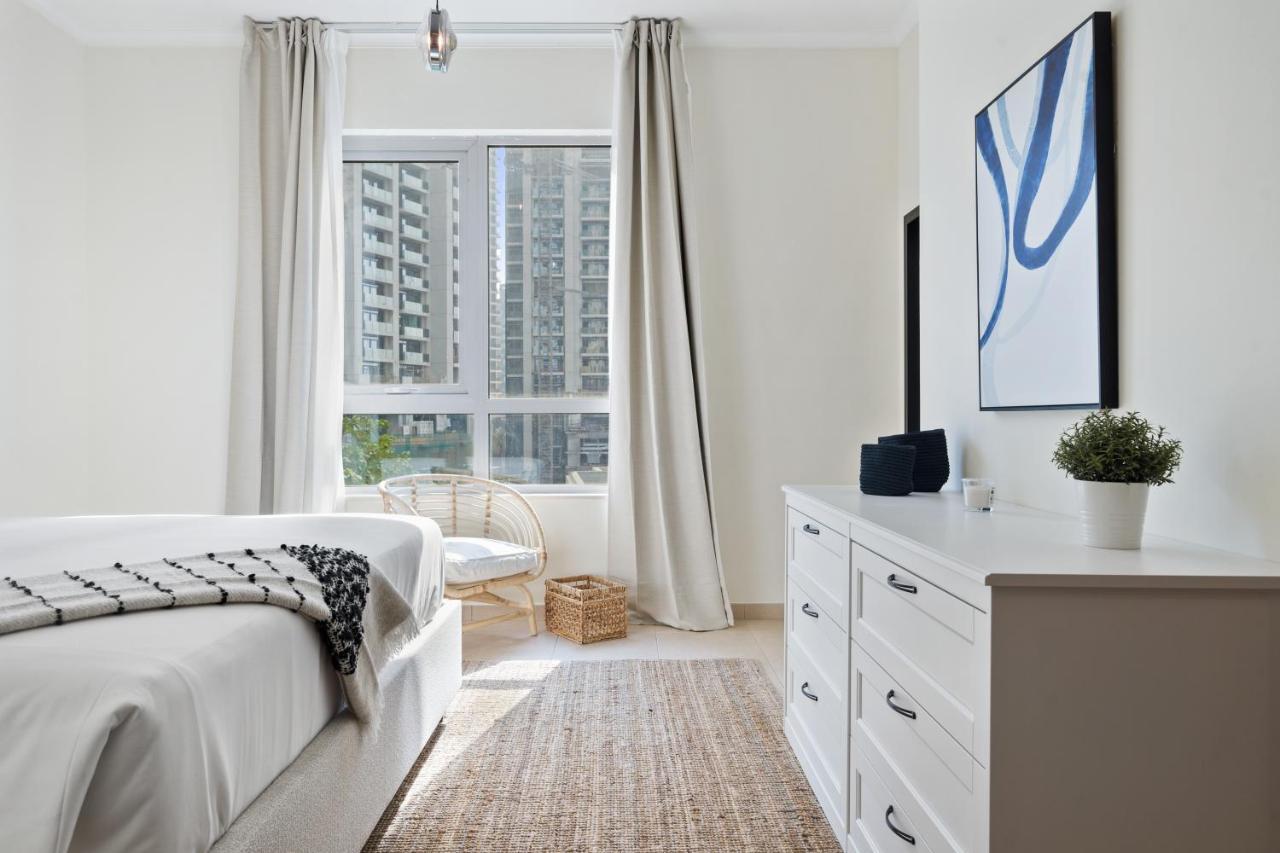 Stylish Apartment With Partial Burj Khalifa View Dubai Esterno foto