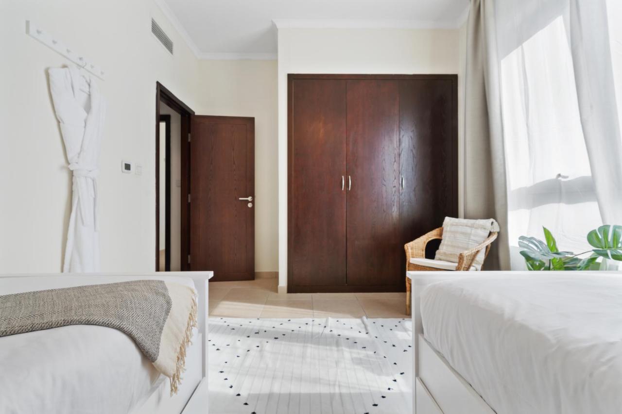 Stylish Apartment With Partial Burj Khalifa View Dubai Esterno foto