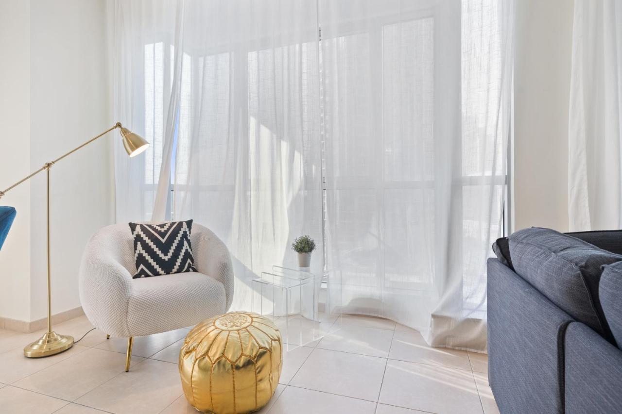 Stylish Apartment With Partial Burj Khalifa View Dubai Esterno foto
